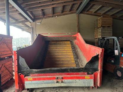 Bild 2:Annahmebunker Grimme RH 24-60