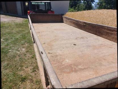 Bild 5:Traktor Anhänger