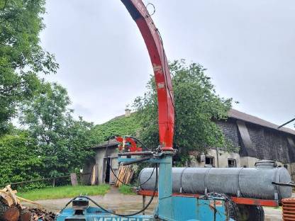 Bild 2:Maishäcksler Mengele MB 290