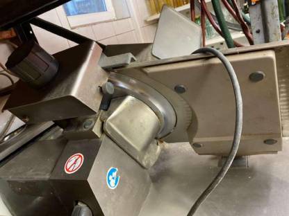 Bild 3:Schneidemaschine