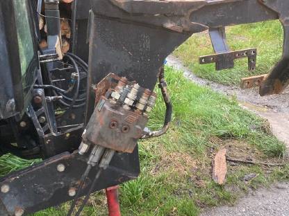 Bild 3:Hydrac Frontladerkonsole zu Steyr 9000