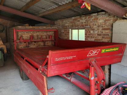 Bild 3:JV-AV 3 Miststreuer