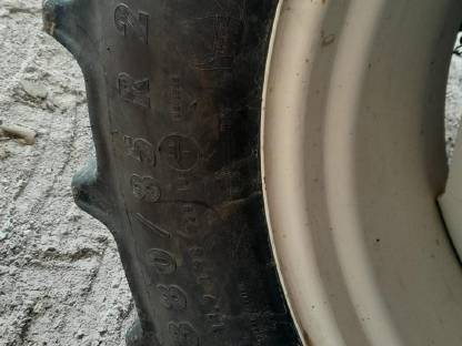 Bild 3:Traktorreifen Lindner Geotrac 64