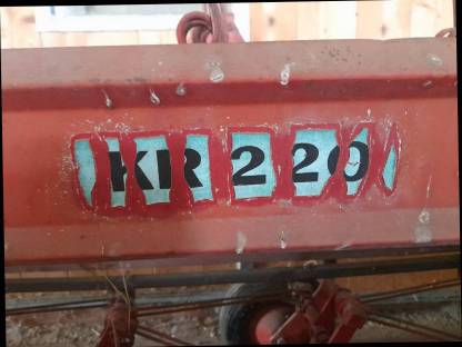 Bild 2:Pöttinger Heuraupe KR 220