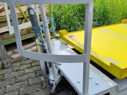 Bild 2:Anhänger Schwerlastträger hochwertige Ausführung