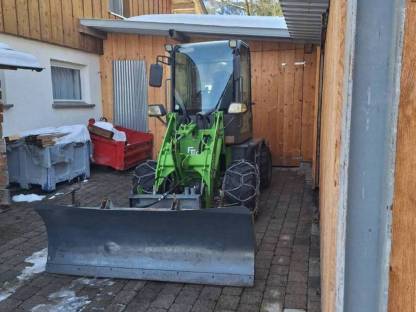Kleiner Radlader F-tech 908K