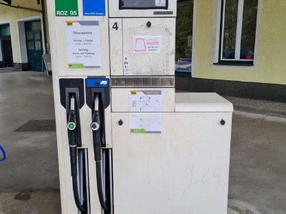 Bild 5:Zapfsäule Tankstelle Kraftstoffzapfanlage