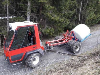 Heckhydraulik für AEBI-Transporter