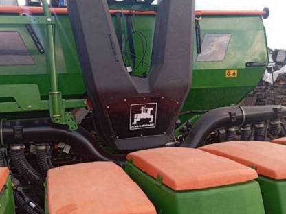 Bild 2:Precea Maissähgerät, Amazone Maissähgerät