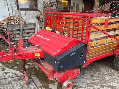 Bild 2:Pöttinger 15 Ladewagen