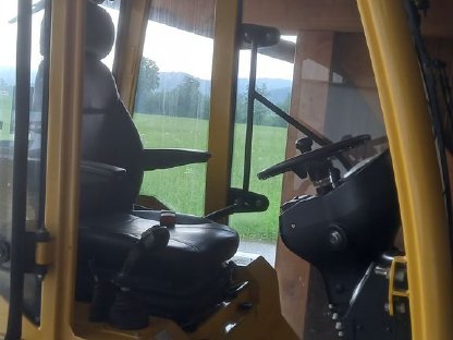 Bild 7:Eurotrac W13F Hoflader