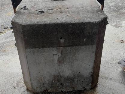 Bild 3:Betongewicht KAT 2