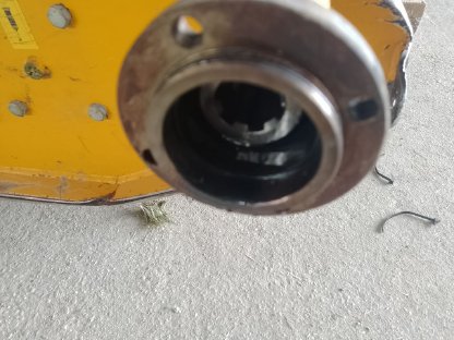 Bild 4:Antriebswelle Müthing MUM 280