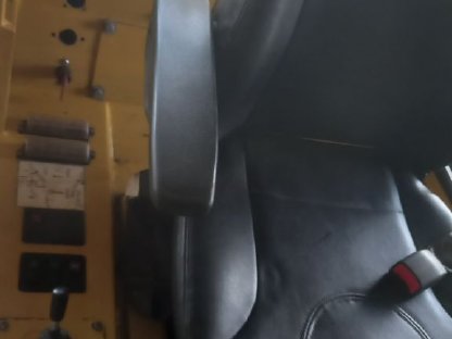 Bild 5:Eurotrac W13F Hoflader