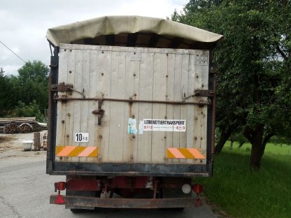 Bild 4:Verkaufe Großen Traktor Viehanhänger