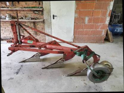 Bild 2:Pflug Kverneland 3 Schar Beetpflug 12