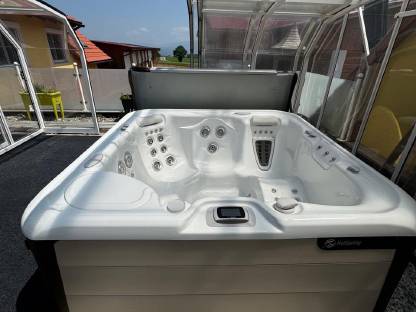 Whirlpool HotSpring ARIA