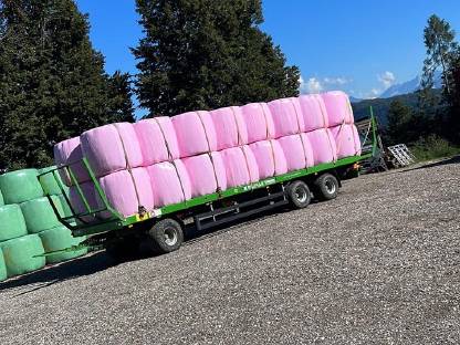 Bild 7:HEU-HEULAGE-SILAGE