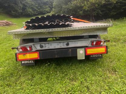 Bild 2:Ballenanhänger