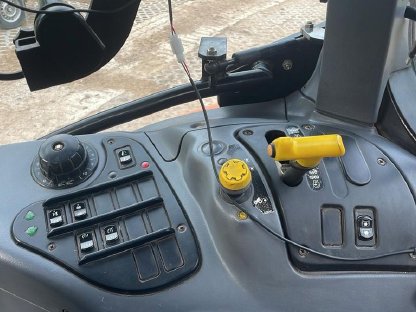 Bild 7:Steyr Profi 4120 Multicontroller Kommunal