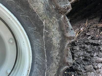 Bild 2:Mitas 540/65 R30 650/65 R42