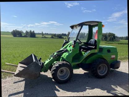 Radlader Avant 750i Bj. 2011 1.200h Top-Zustand