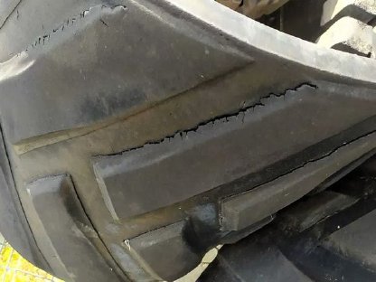 Bild 2:Professionelle Raupenketten für Claas Lexion – Gut