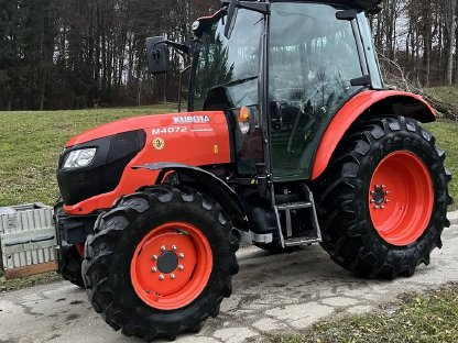 Kubota M4072