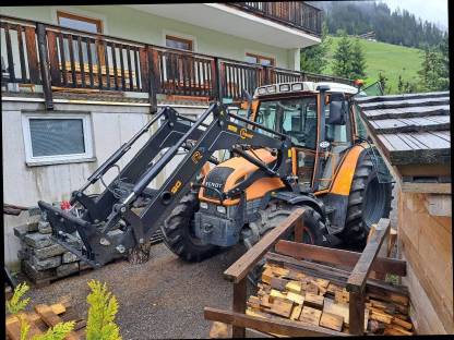 Bild 4:Hauer Frontlader Pom R 90