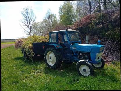 Ford 2000-8