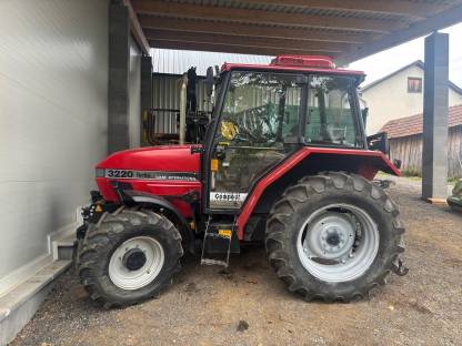 Case 3220 mit Klima