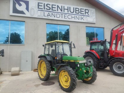 John Deere 1950 sehr wendiger Allrounder Traktor