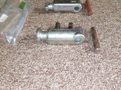 Bild 2:Merlo Gabelsicherung Set