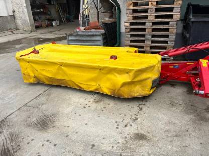 Bild 3:Pöttinger Novadisc 265 Heckmähwerk