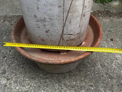 Bild 6:Futtersilo für Hühner