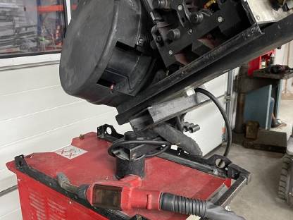 Bild 3:Fronius TPS 330 mit Push/Pull Schlauchpaket