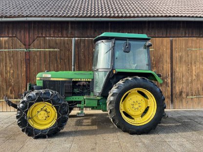 John Deere 2850