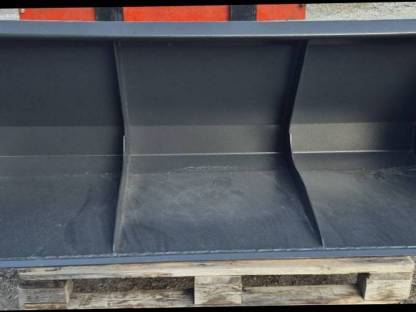 Bild 2:Frontladerschaufel