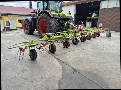 Bild 5:Claas Volto 77