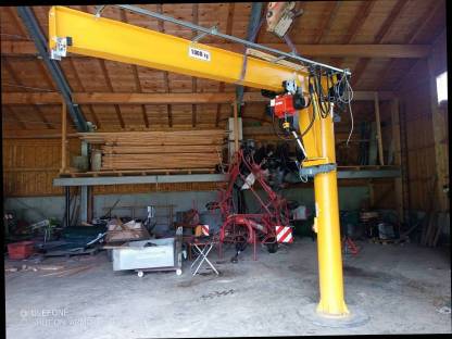 Bild 2:Säulenkran abzugeben