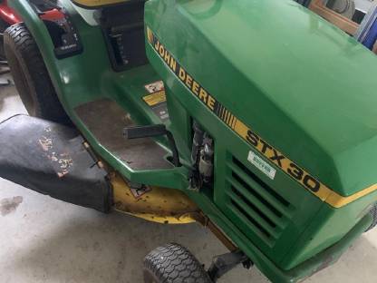 Bild 6:John Deere STX 30 Rasenmäher Traktor