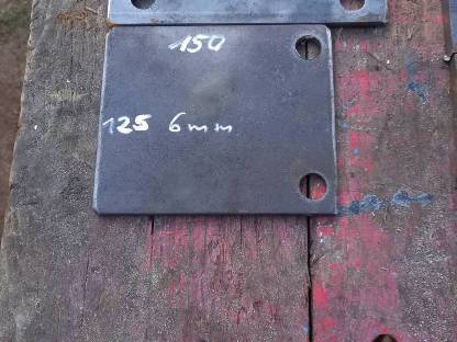 Bild 2:Flacheisen Reste verschiedene Größen