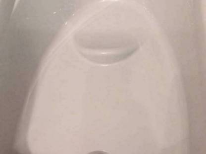 Bild 2:Badewanne mit Wickelaufsatz