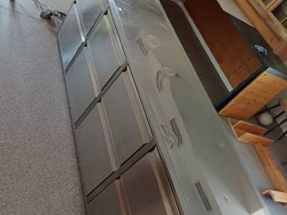 Bild 2:Kühlpult mit Flaschensumpf