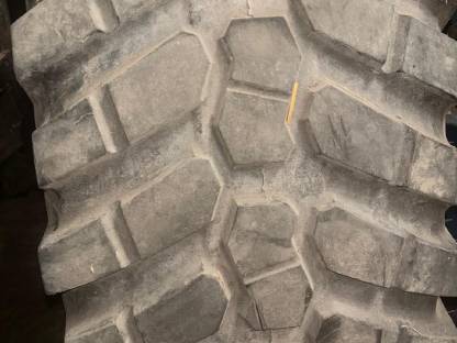 Bild 2:Kommunalreifen 480/80/R34