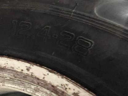 Bild 3:Reifen für Steyr 855