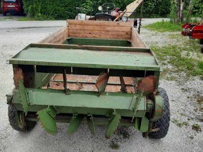 Bild 3:Schicht Bergmiststreuer