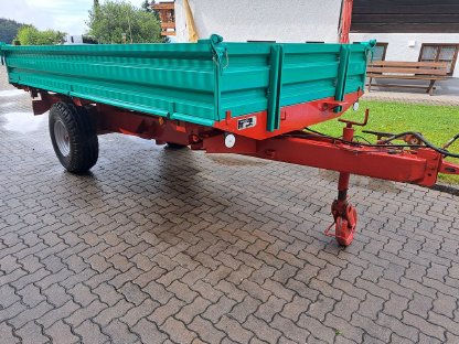 Einachsanhänger-Dreiseitenkipper 4T