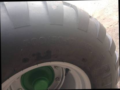 Bild 3:Vredestein Flotation Kompletträder 500/50R17