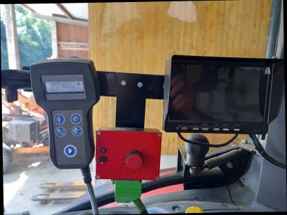 Bild 9:Rundballenpresse Deutz-Fahr Festkammerpresse Fixmaster 225